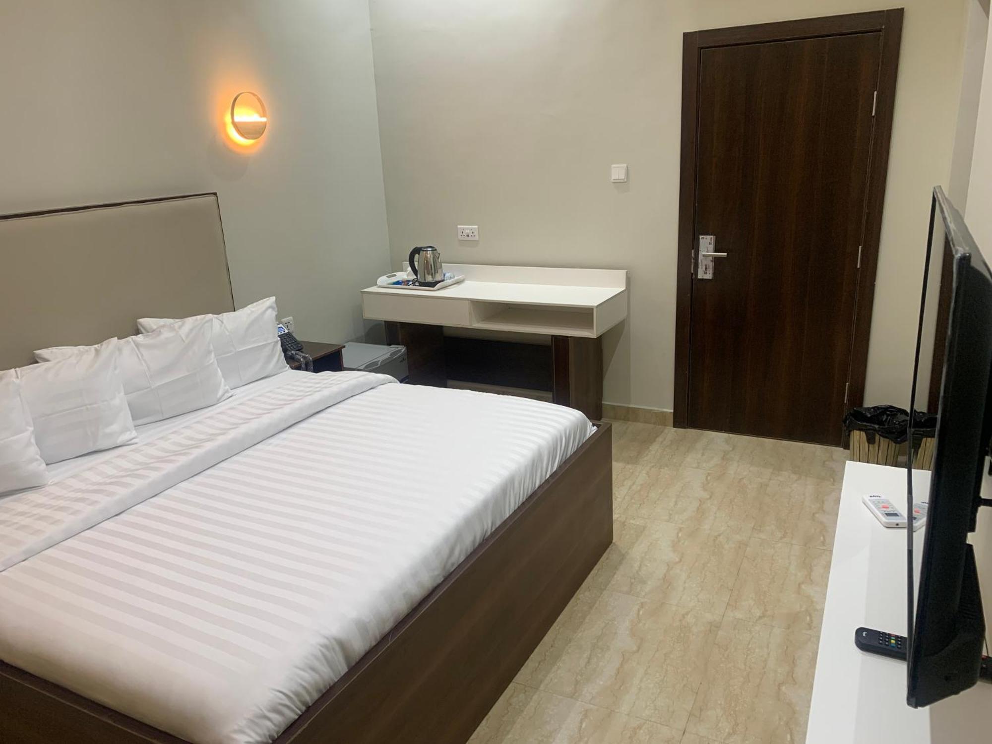 Greywood Hotel And Apartments إيكجا المظهر الخارجي الصورة