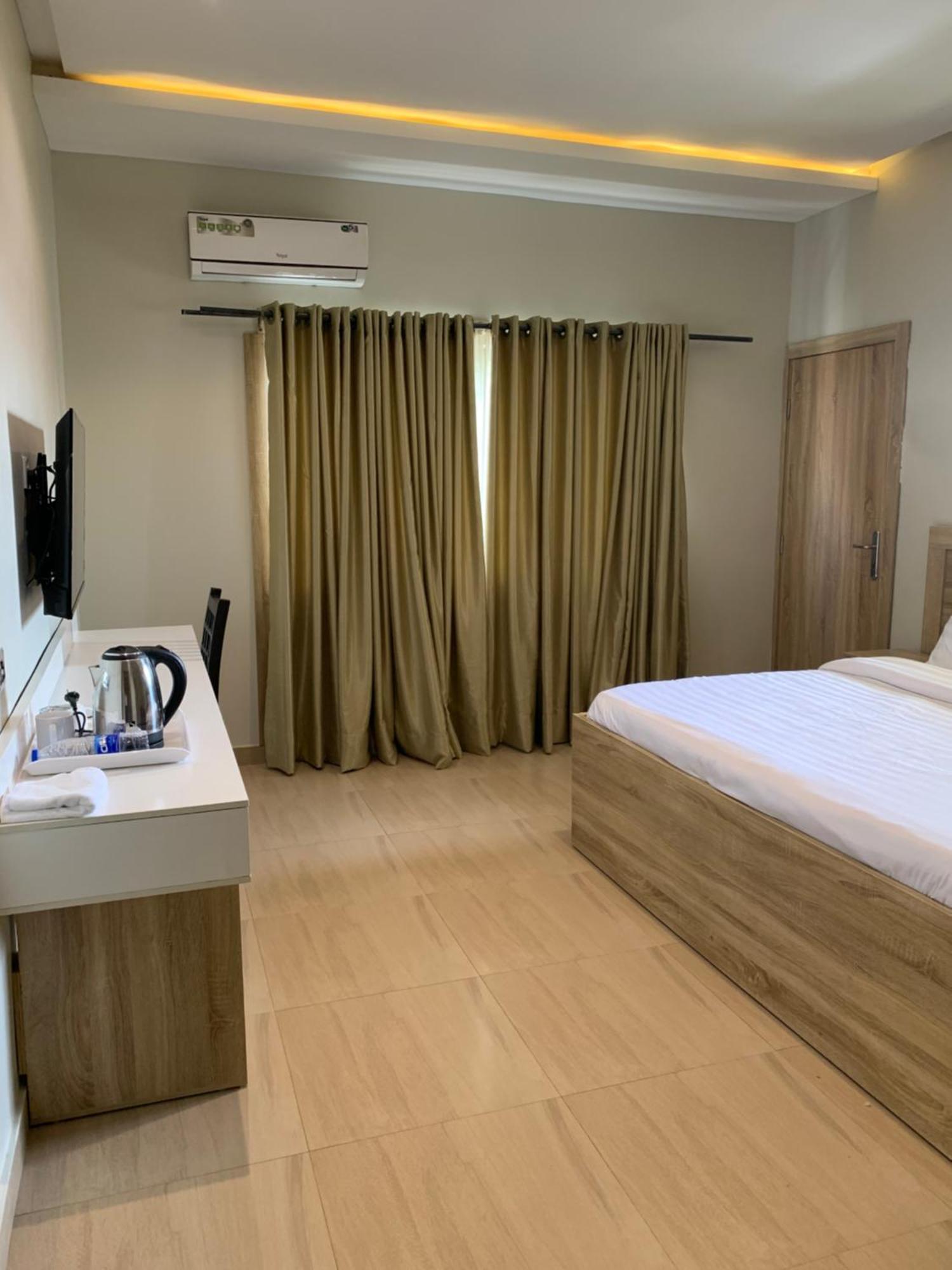 Greywood Hotel And Apartments إيكجا المظهر الخارجي الصورة