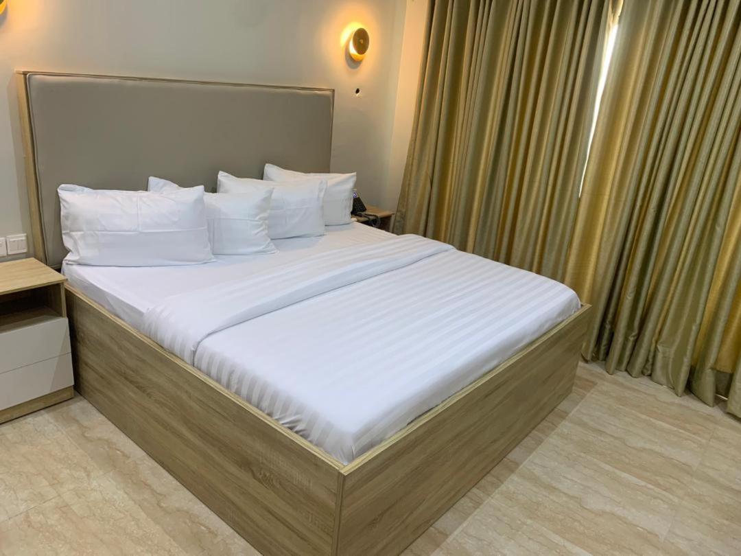 Greywood Hotel And Apartments إيكجا المظهر الخارجي الصورة